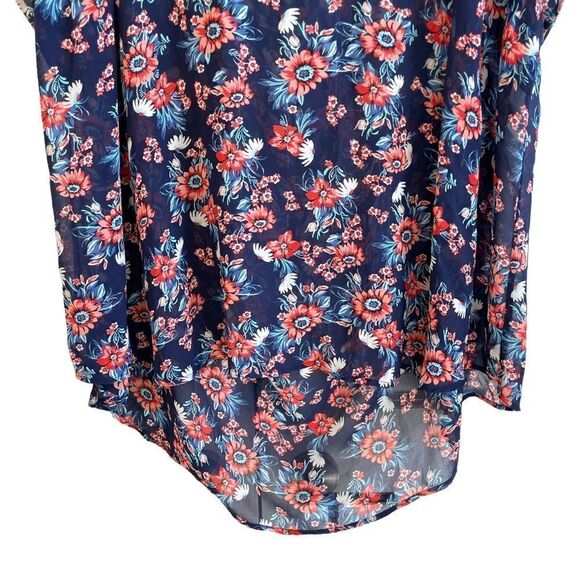 Torrid Floral Sheer Scoop Neck Keyhole Blouse - Picture 3 of 7